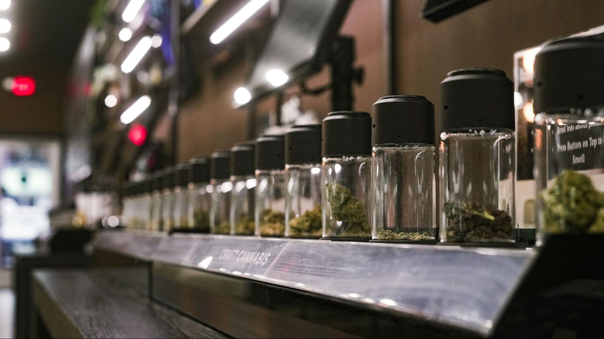 A few tips to buy weed products online